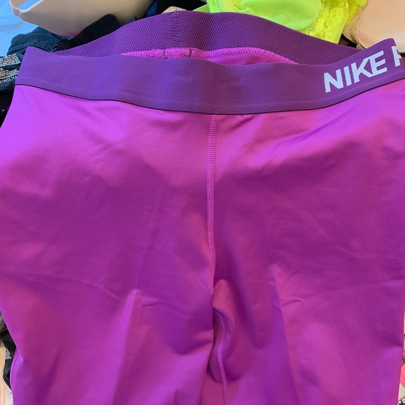NWOT Nike Pro Cropped Leggings - Picture 4 of 4